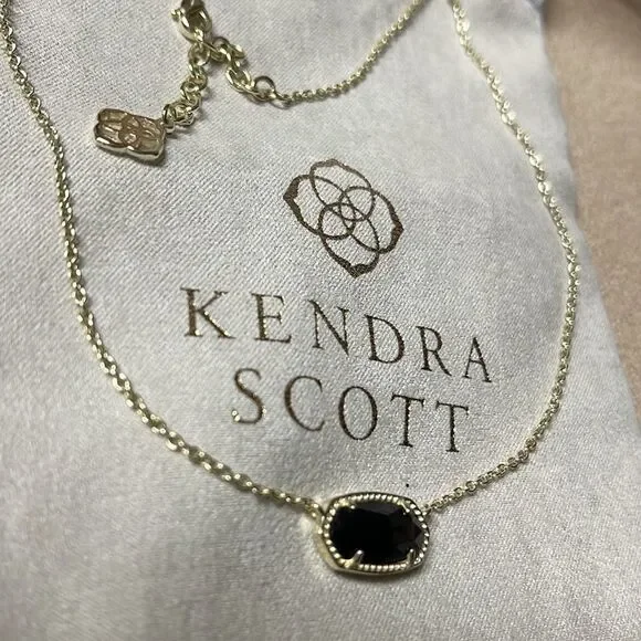 KENDRA Scott Elisa Pendant Necklace Black Stone Gold Necklace - Picture 7 of 9